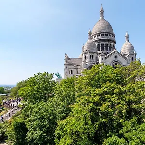 In Front Of The Sacre Coeur - 2 Bedrooms With Elevator Appartement Paris